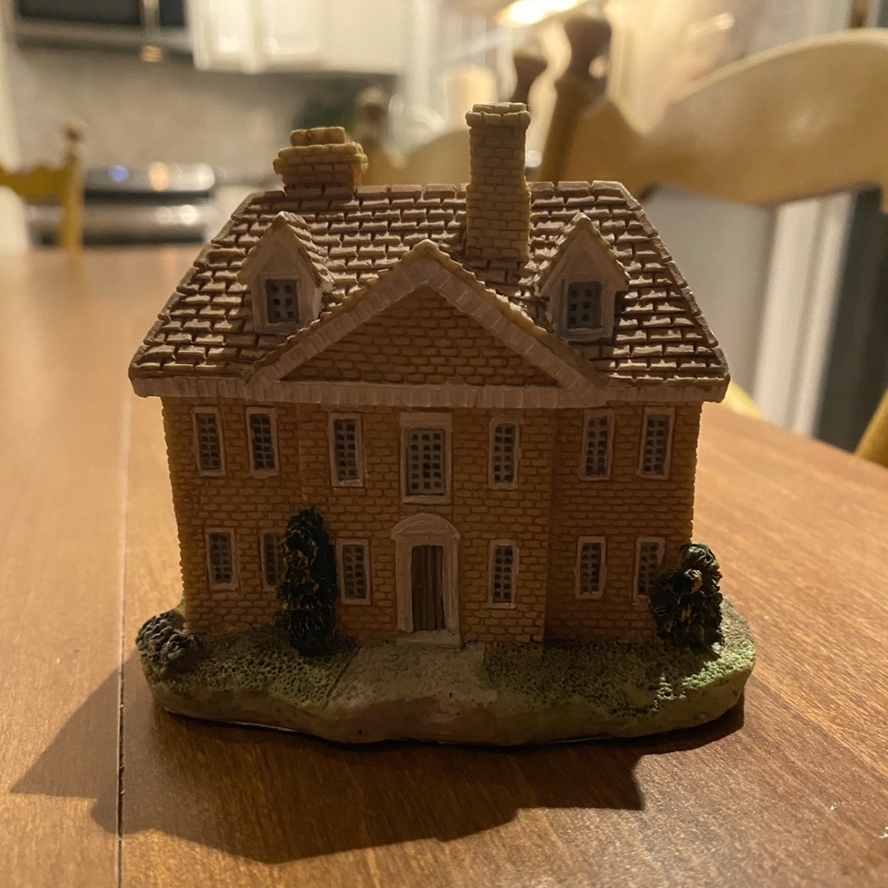 Academy Country Manor House Small Figurine 3.5x4”